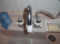 洗面化粧台シャワー混合栓取替工事